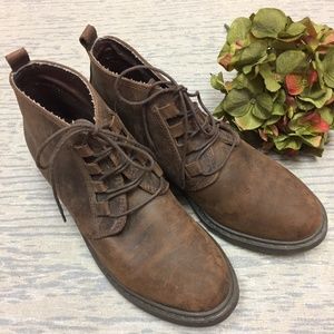 NWOT Mobility brown leather booties made in spain
